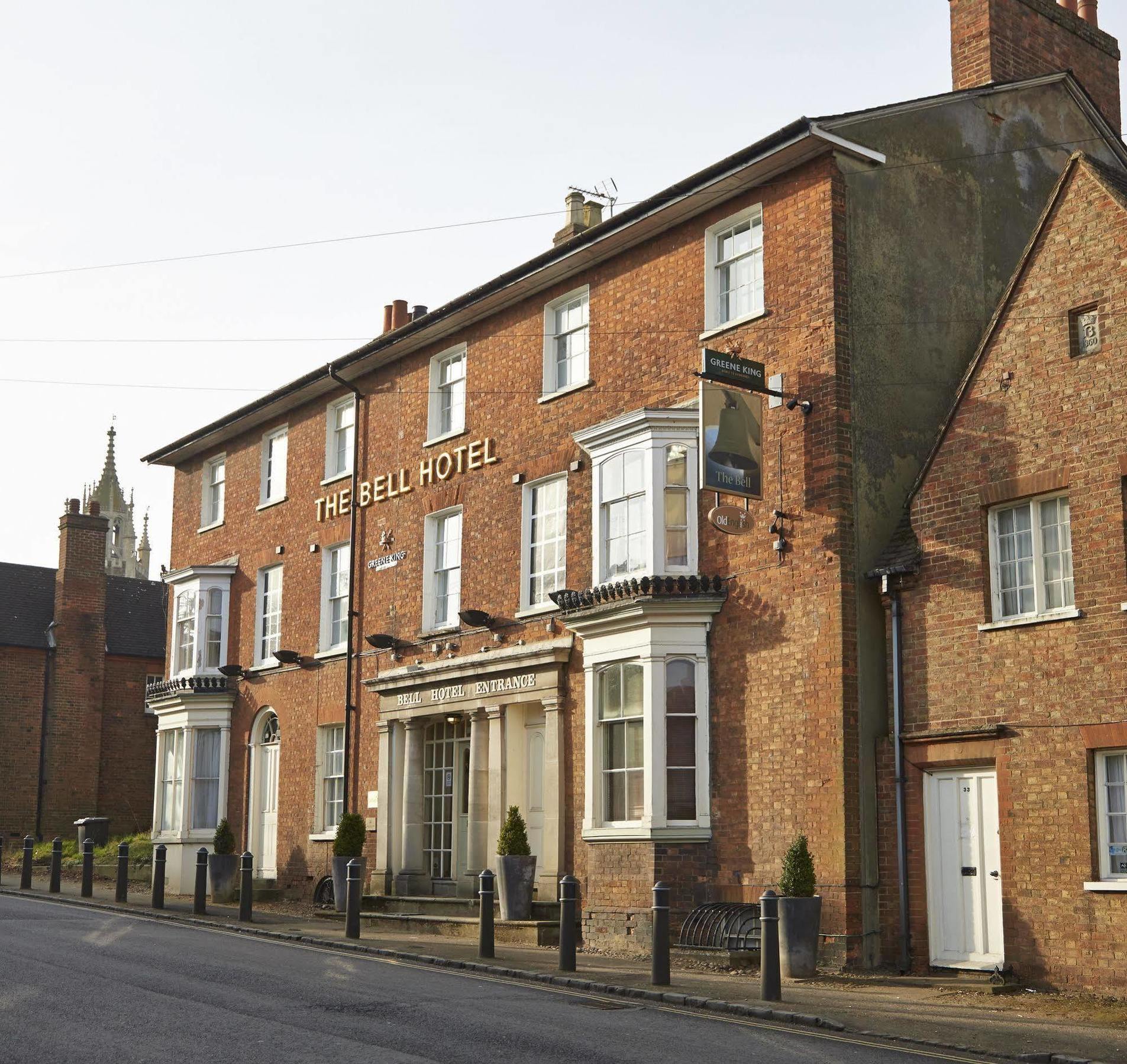 The Bell Hotel & Inn By Greene King Inns ウォーバン エクステリア 写真